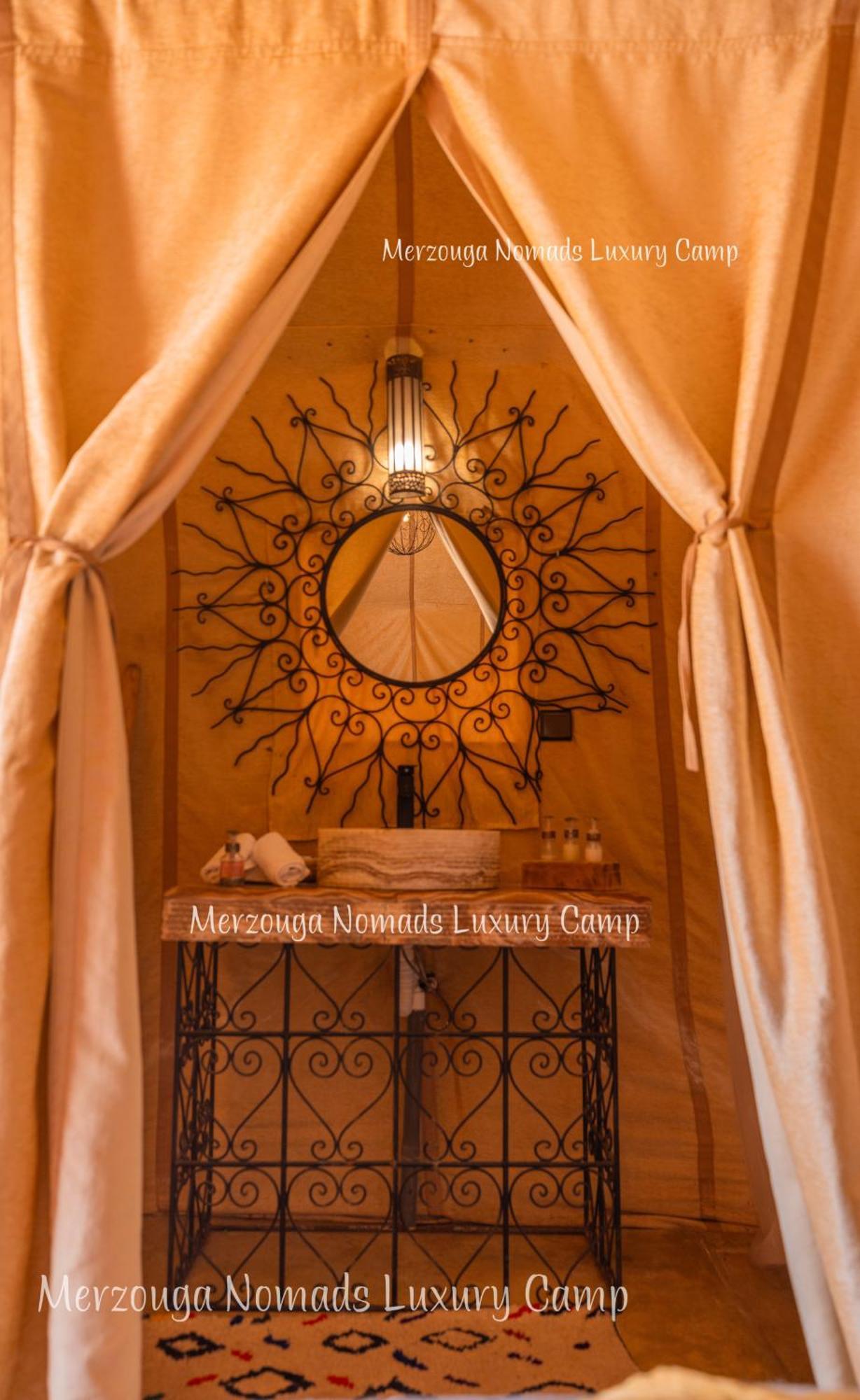 Merzouga Nomads Luxury Camp Екстериор снимка