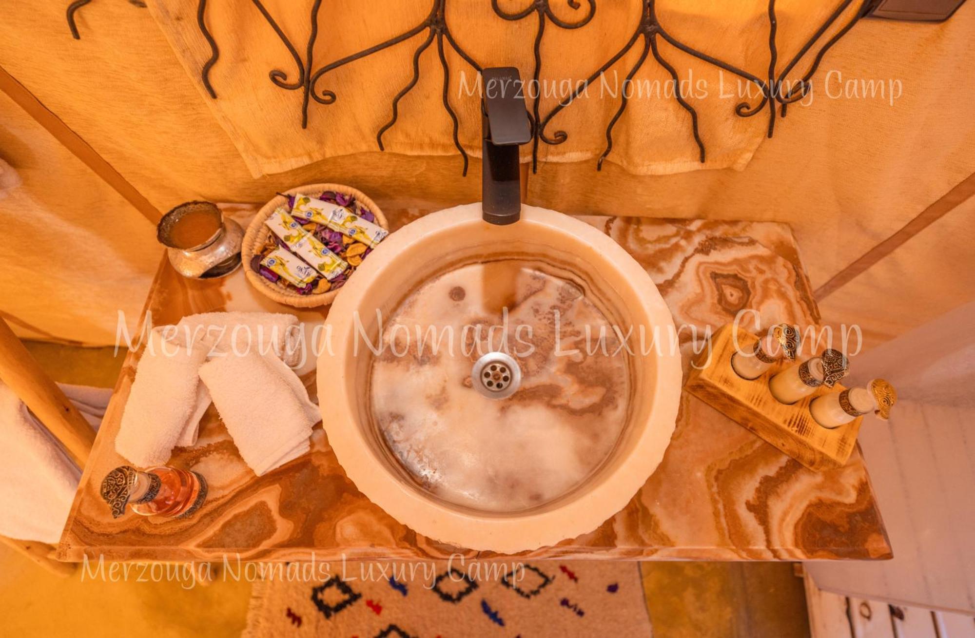 Merzouga Nomads Luxury Camp Екстериор снимка